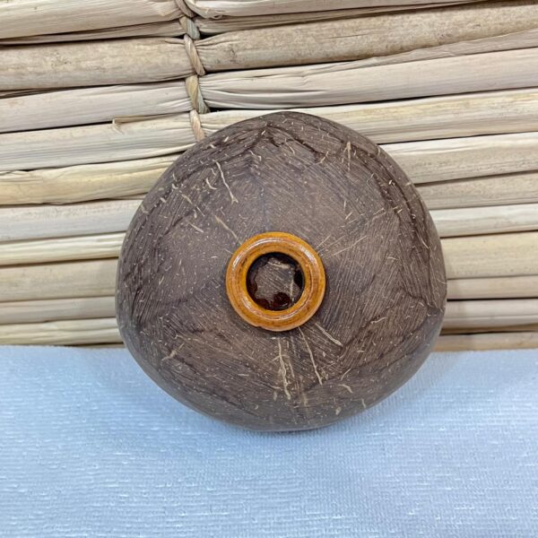 Coité de Coco com Base em Argola de Madeira - Imagem 4
